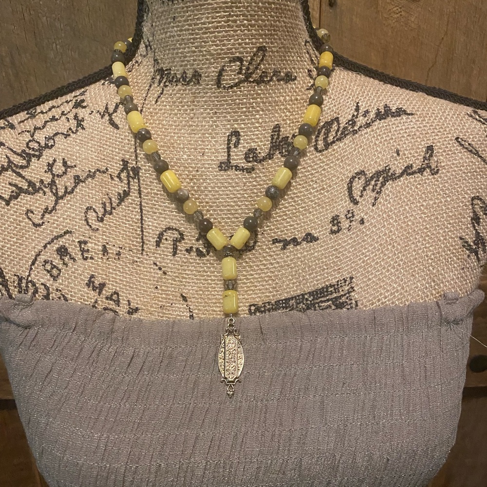 NEW!! Genuine stone necklace